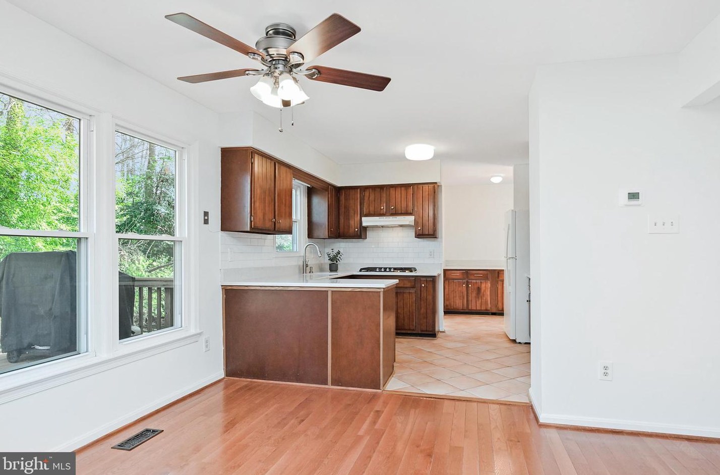 9212 Lake Braddock Dr, Springfield VA  22015-2029 exterior