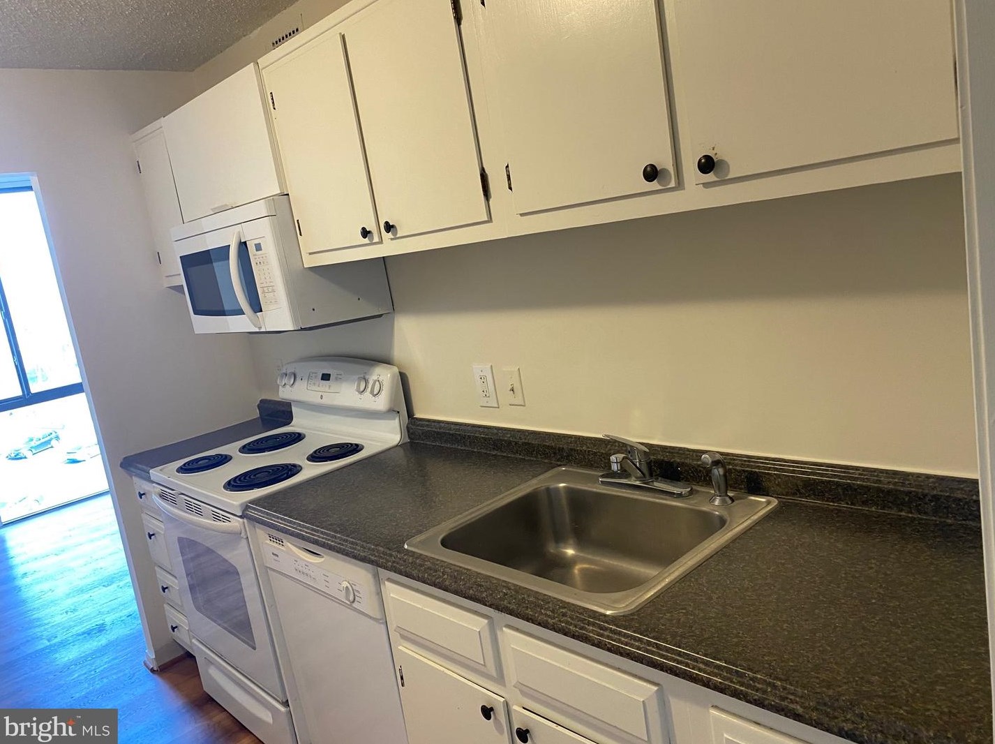 2311 Pimmit Dr, Falls Church VA  22043-2809 exterior