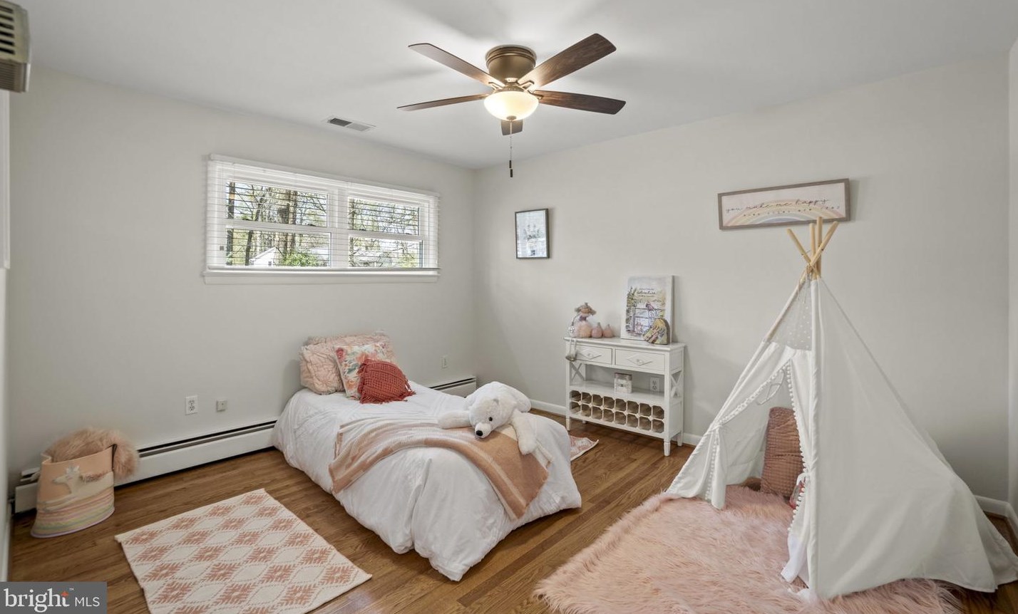 11719 Briggs Ct, Fairfax VA  22030-5703 exterior