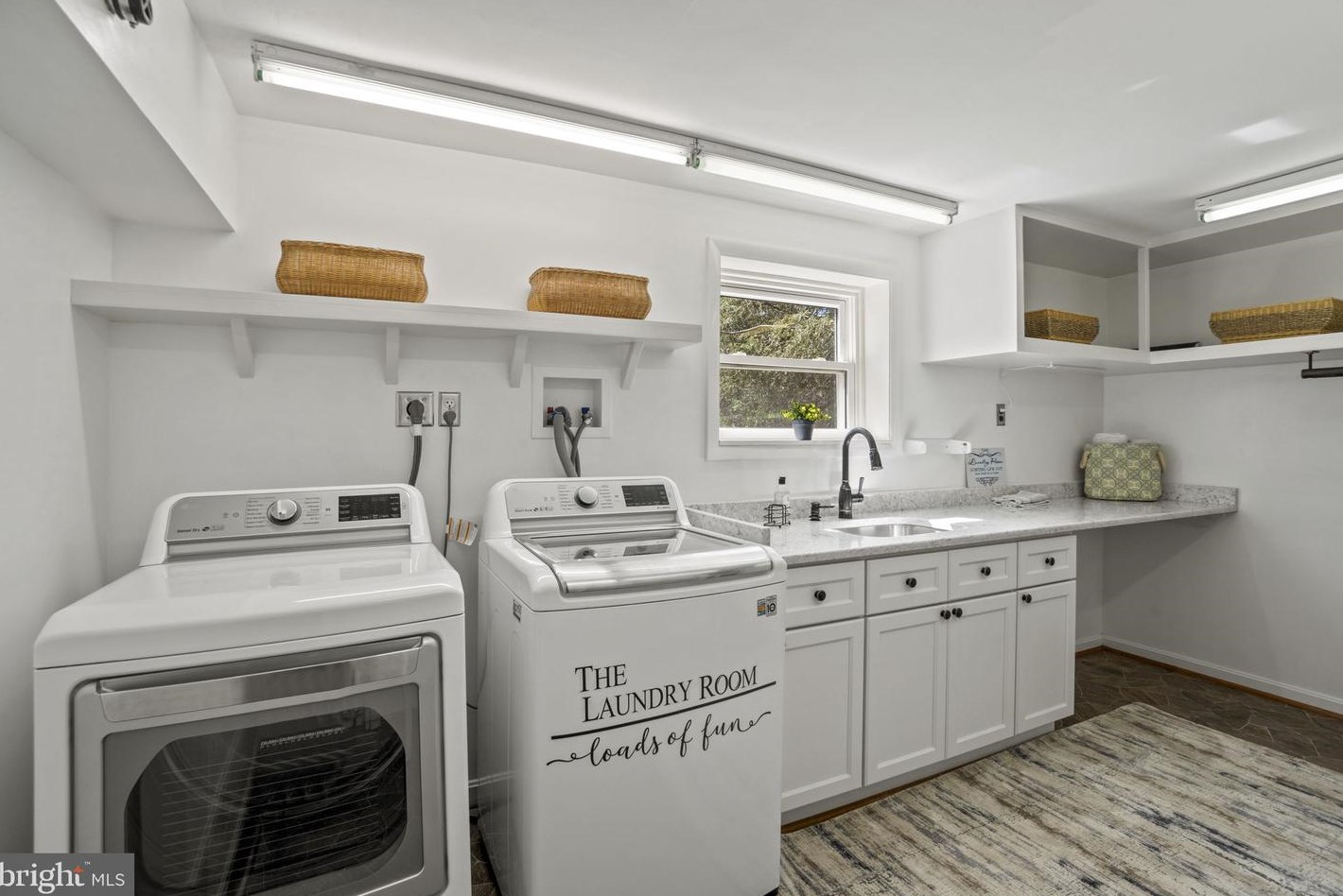 11719 Briggs Ct, Fairfax VA  22030-5703 exterior