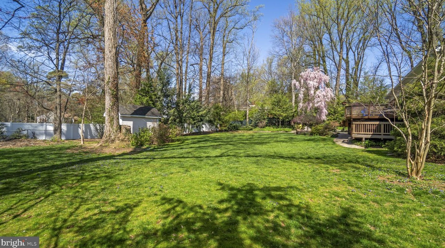 11719 Briggs Ct, Fairfax VA  22030-5703 exterior