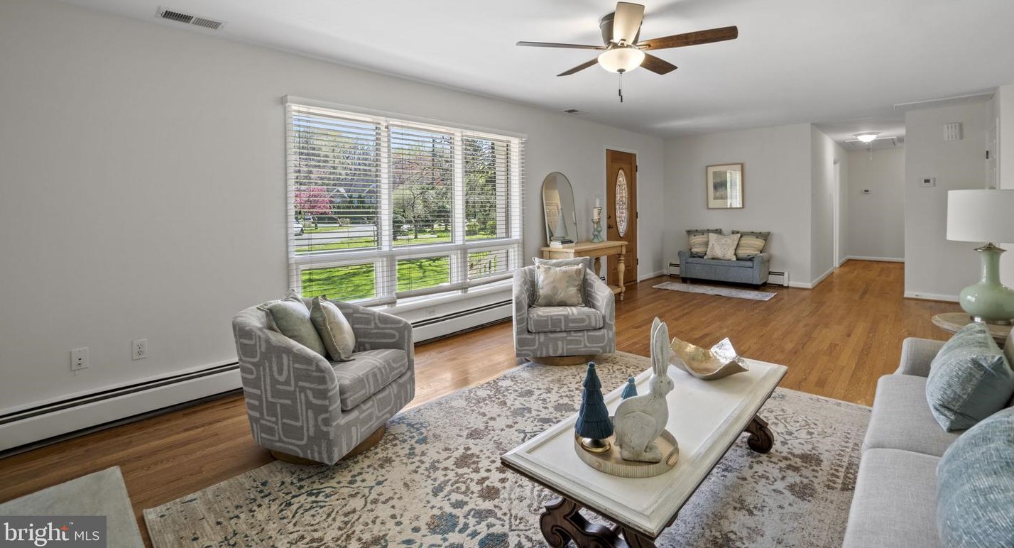 11719 Briggs Ct, Fairfax VA  22030-5703 exterior