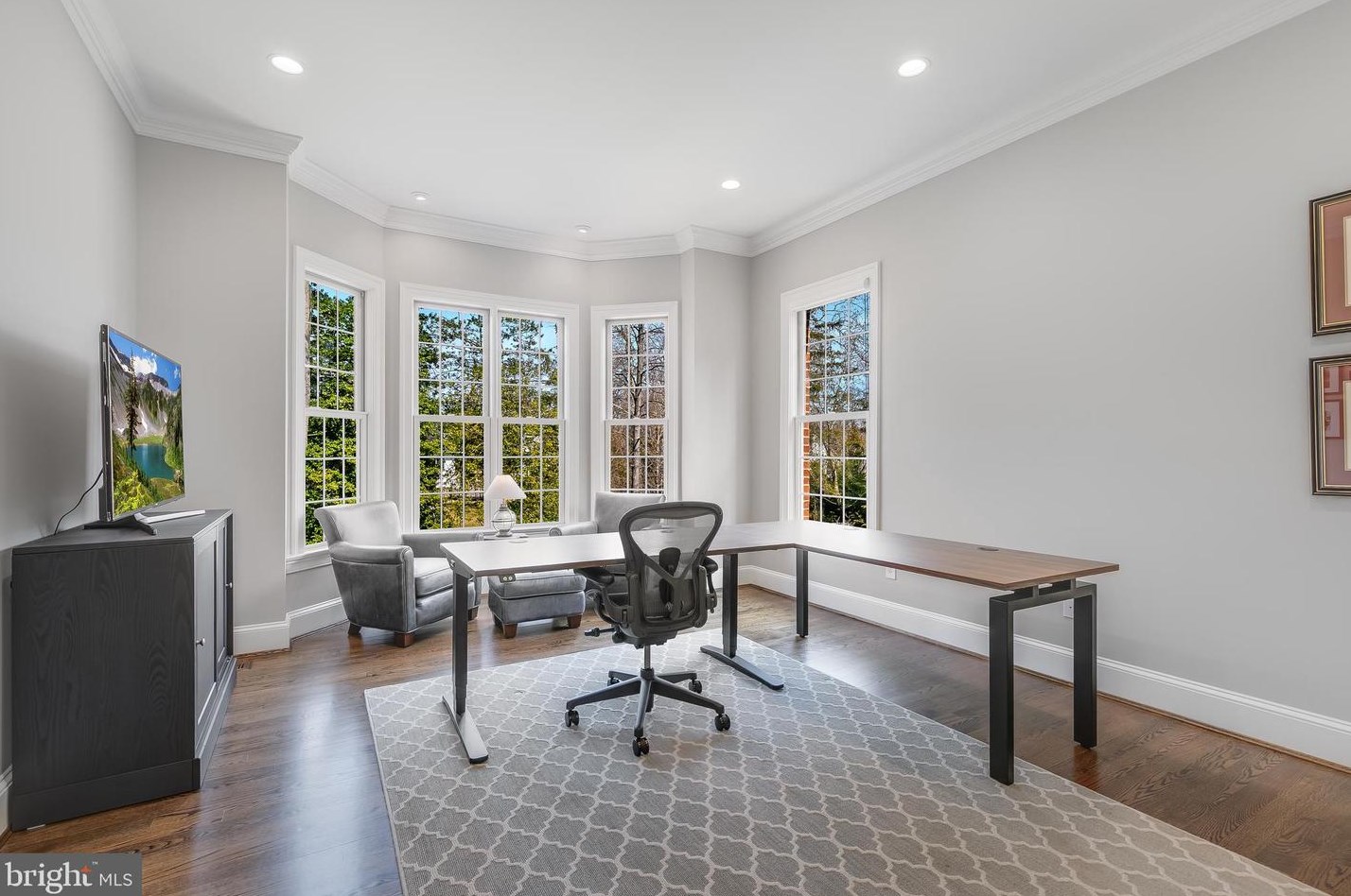 7030 Elizabeth Dr, Mc Lean VA  22101-2623 exterior