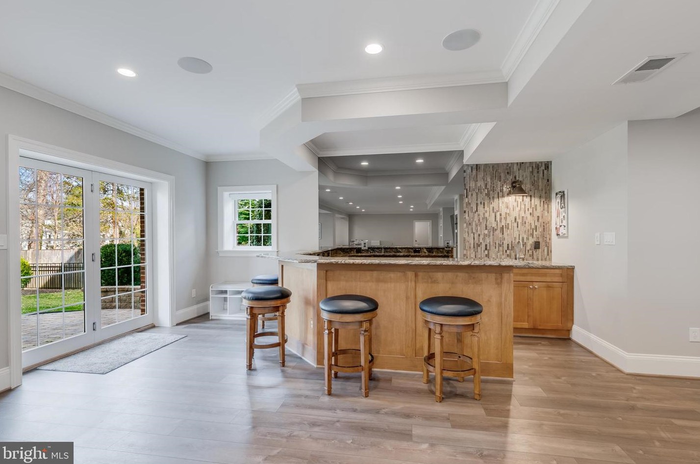 7030 Elizabeth Dr, Mc Lean VA  22101-2623 exterior