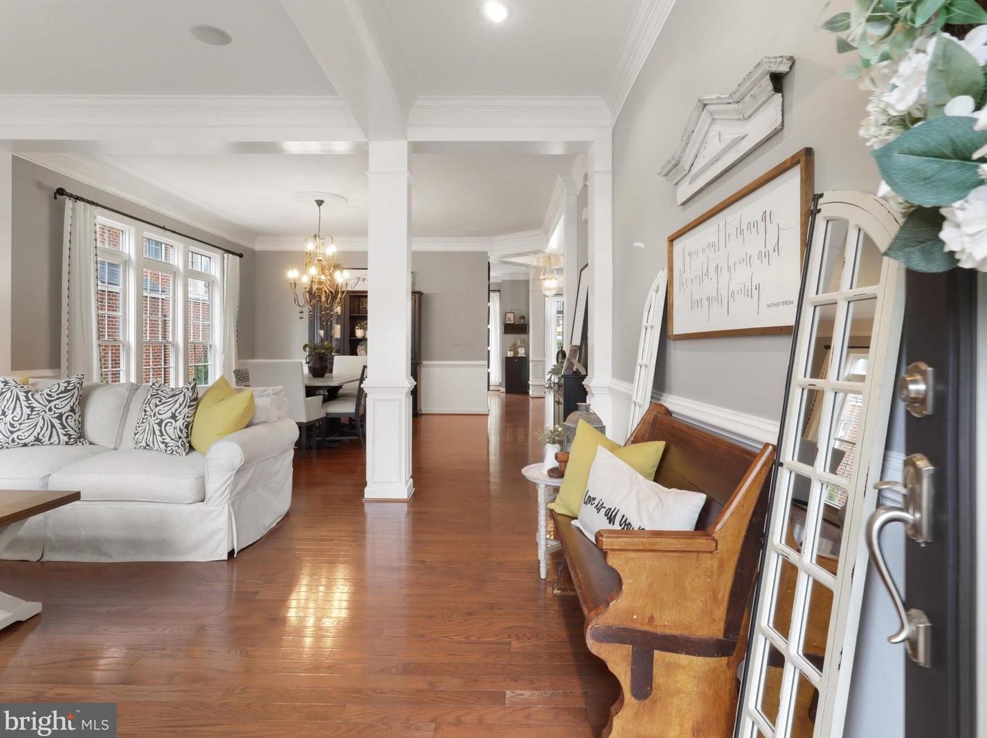 8895 Olive Mae Cir, Fairfax VA  22031-1479 exterior