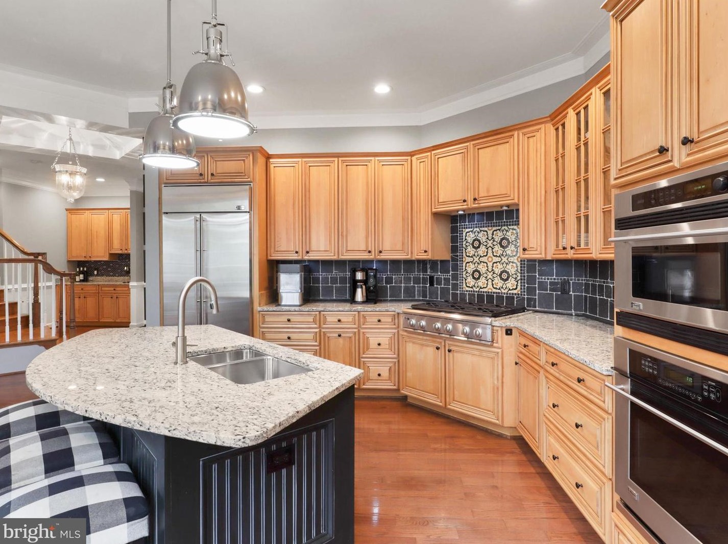 8895 Olive Mae Cir, Fairfax VA  22031-1479 exterior