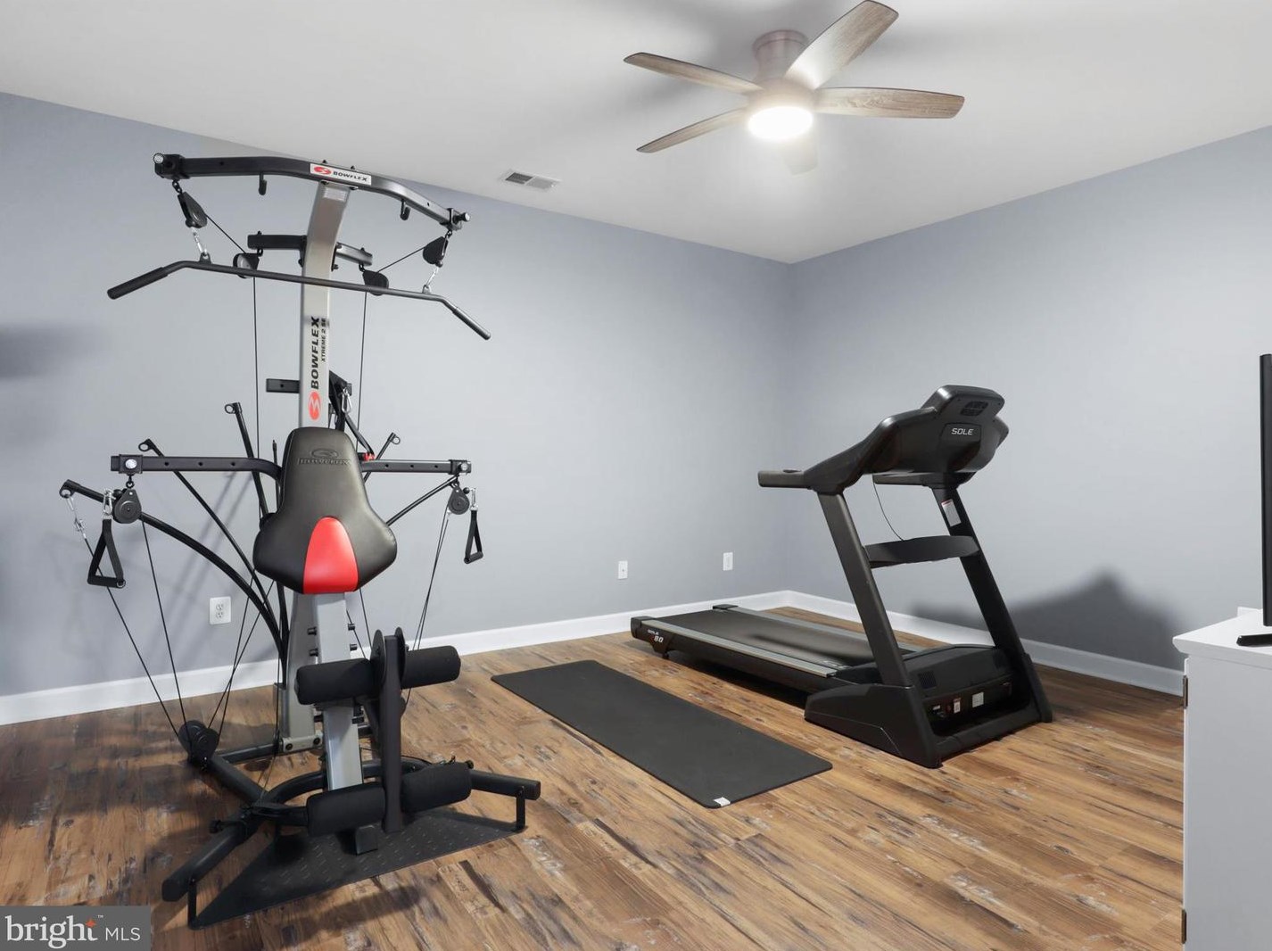 8895 Olive Mae Cir, Fairfax VA  22031-1479 exterior