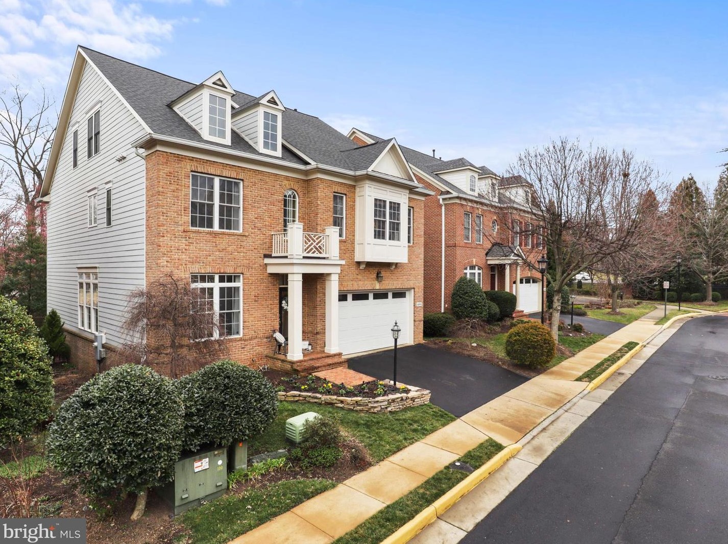 8895 Olive Mae Cir, Fairfax VA  22031-1479 exterior