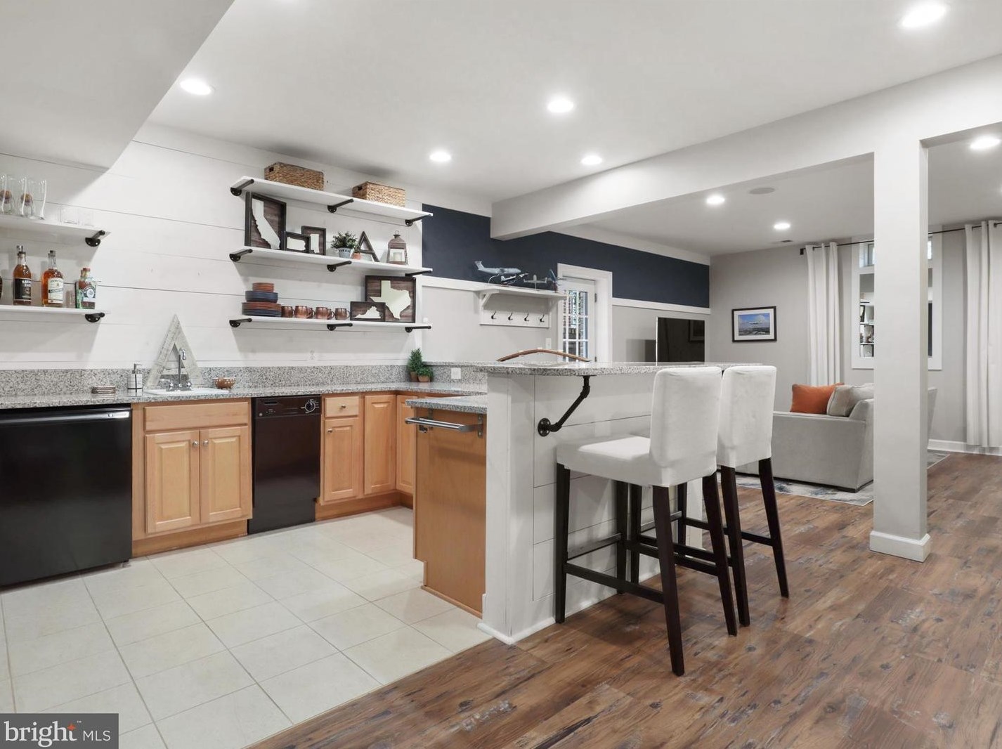 8895 Olive Mae Cir, Fairfax VA  22031-1479 exterior