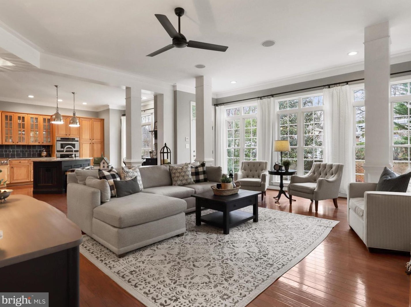 8895 Olive Mae Cir, Fairfax VA  22031-1479 exterior