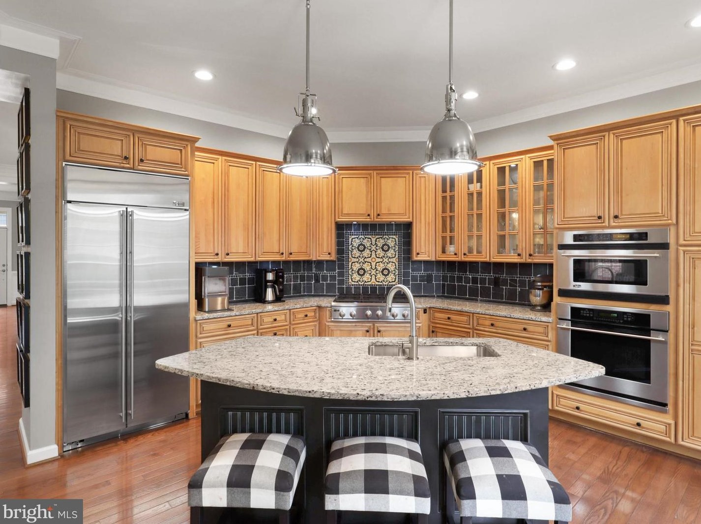 8895 Olive Mae Cir, Fairfax VA  22031-1479 exterior