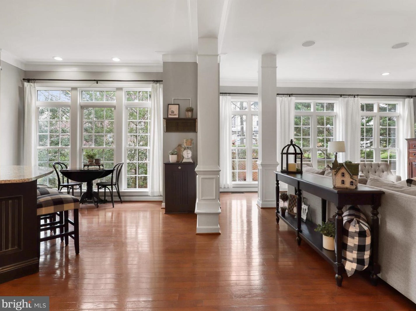 8895 Olive Mae Cir, Fairfax VA  22031-1479 exterior