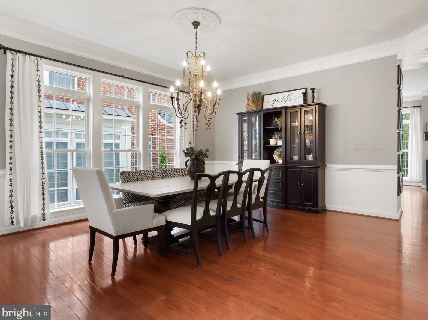 8895 Olive Mae Cir, Fairfax VA  22031-1479 exterior