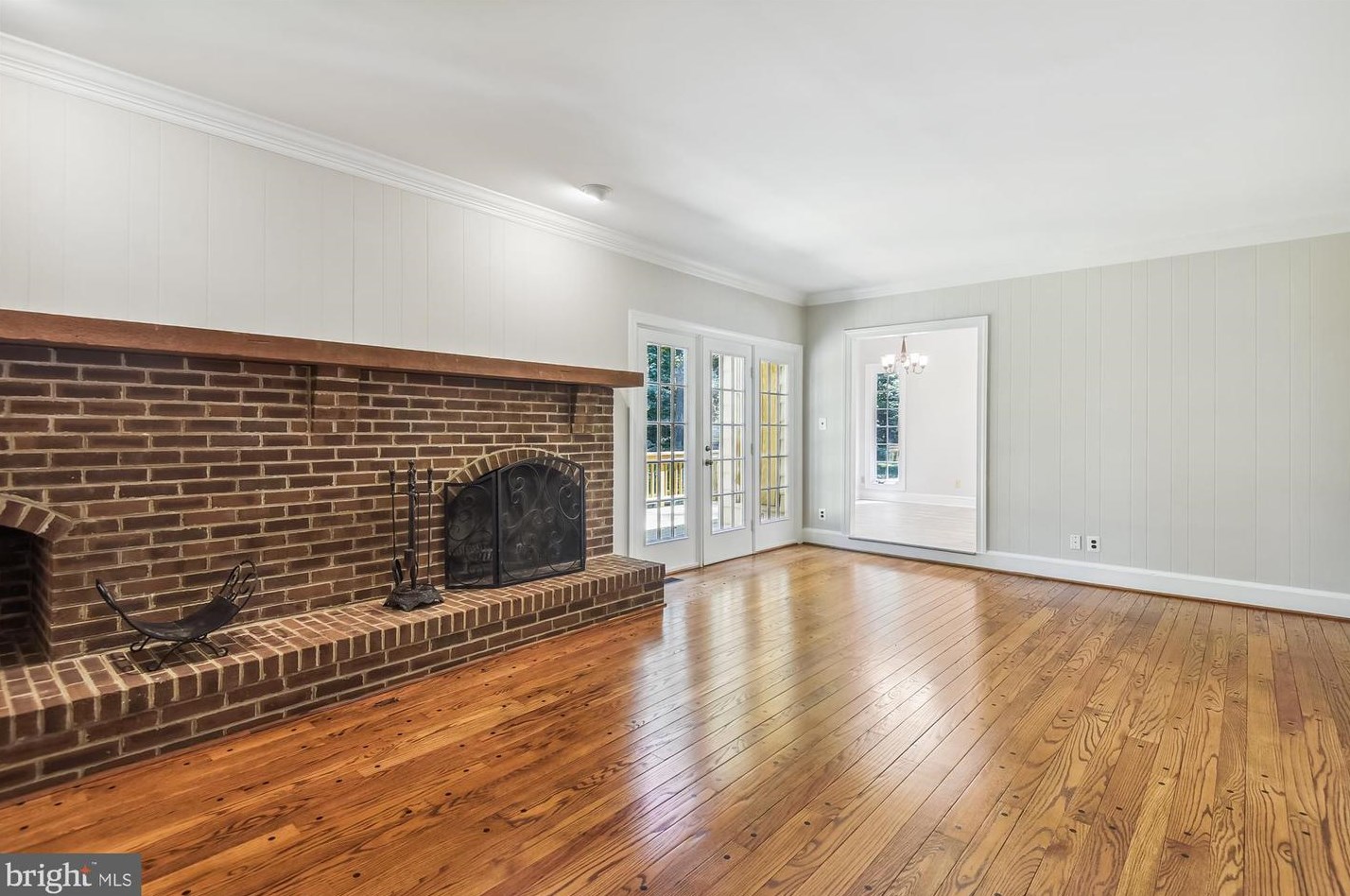 10125 Wendover Dr, Vienna VA  22181-2958 exterior