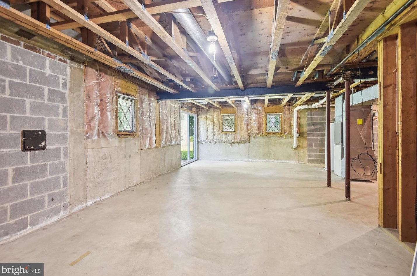 10125 Wendover Dr, Vienna VA  22181-2958 exterior