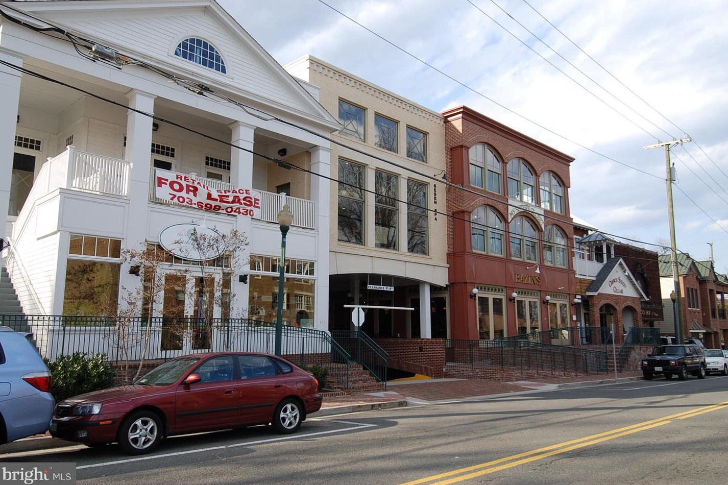 10125 Wendover Dr, Vienna VA  22181-2958 exterior