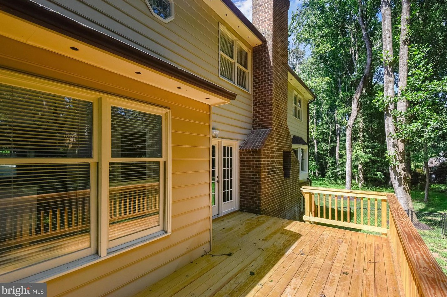 10125 Wendover Dr, Vienna VA  22181-2958 exterior