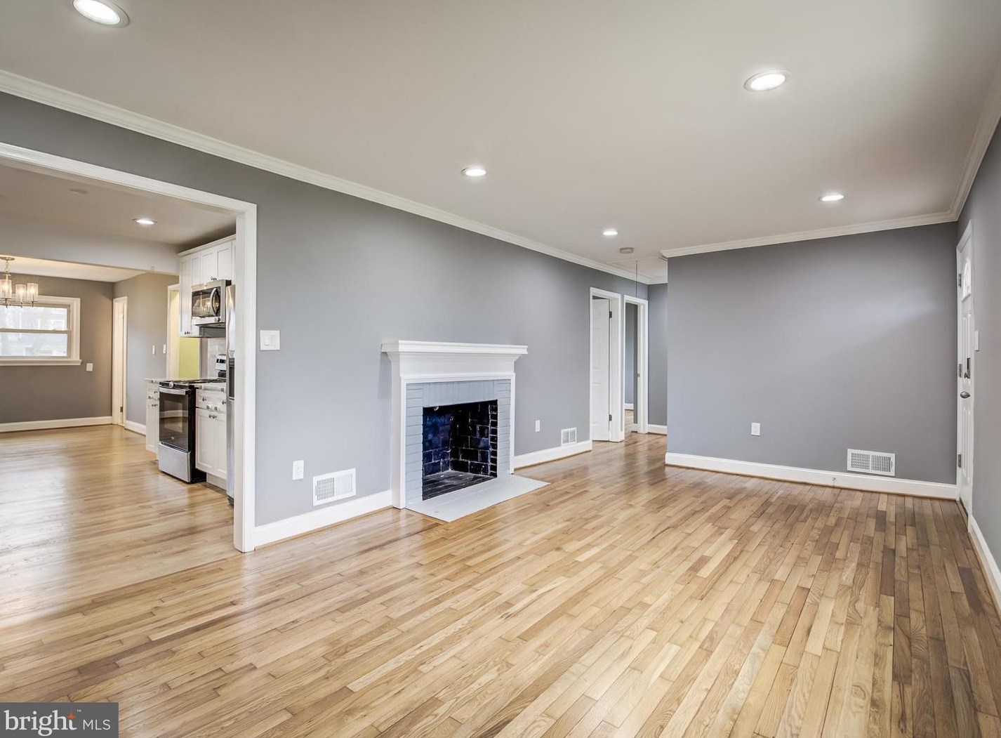 8007 Martha Washington St, Alexandria VA  22309-1350 exterior