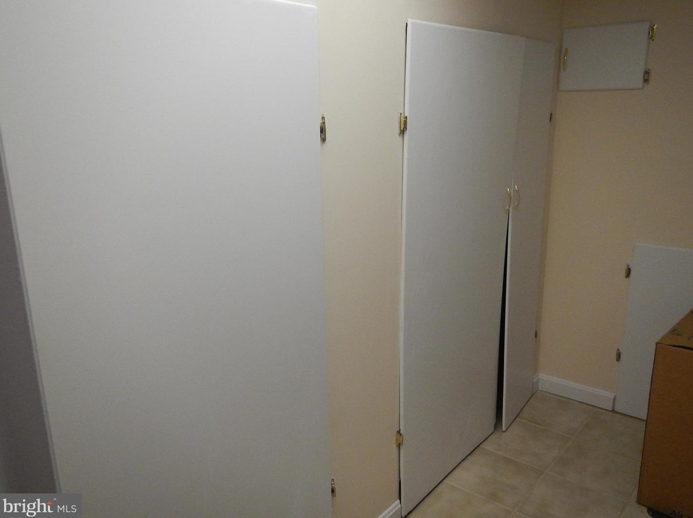 352 Ayr Hill Ave, Vienna VA  22180-4725 exterior