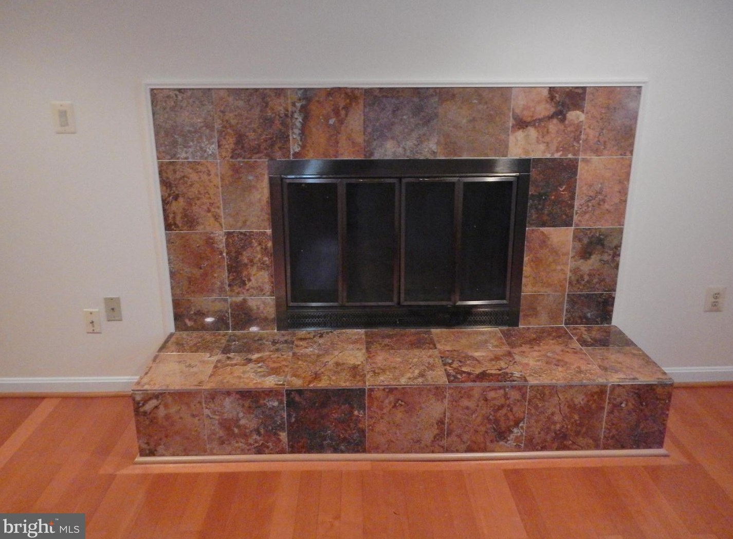 352 Ayr Hill Ave, Vienna VA  22180-4725 exterior