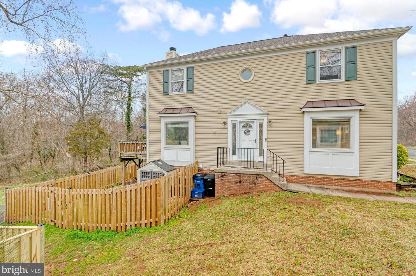 14577 Creek Branch Ct, Centreville VA  20120-1384 exterior