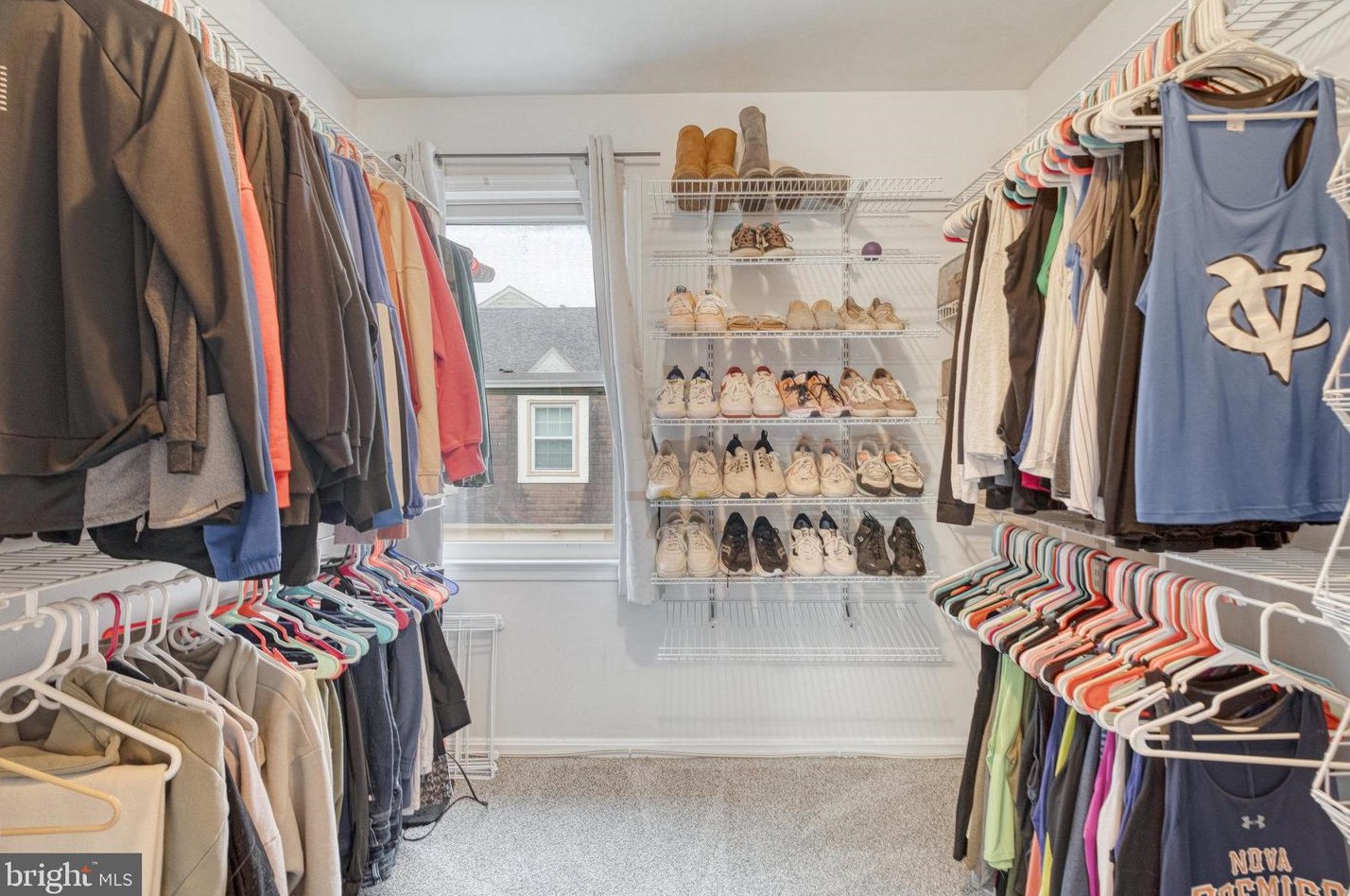 14577 Creek Branch Ct, Centreville VA  20120-1384 exterior