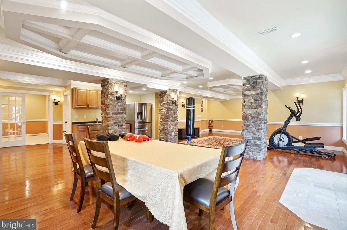 12812 Westbrook Dr, Fairfax VA  22030-8229 exterior