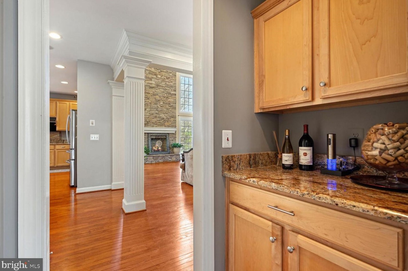 12812 Westbrook Dr, Fairfax VA  22030-8229 exterior