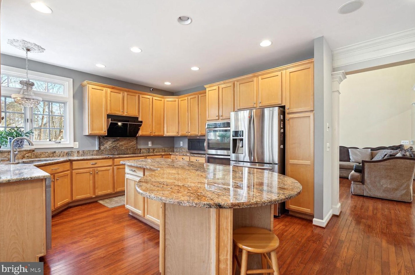 12812 Westbrook Dr, Fairfax VA  22030-8229 exterior