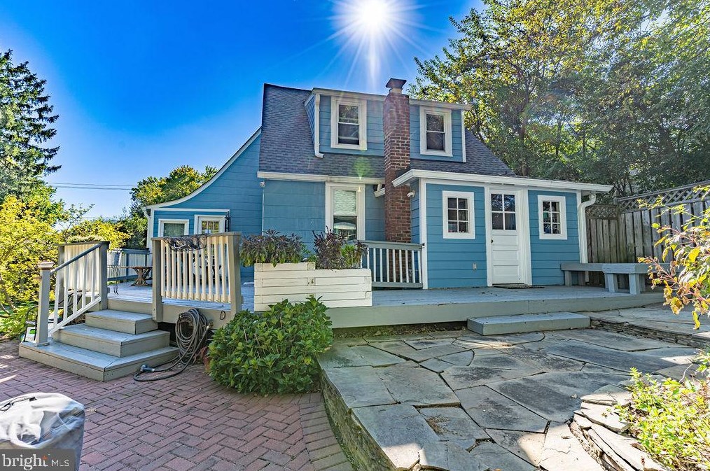 2828 Memorial St, Alexandria VA  22306-1742 exterior