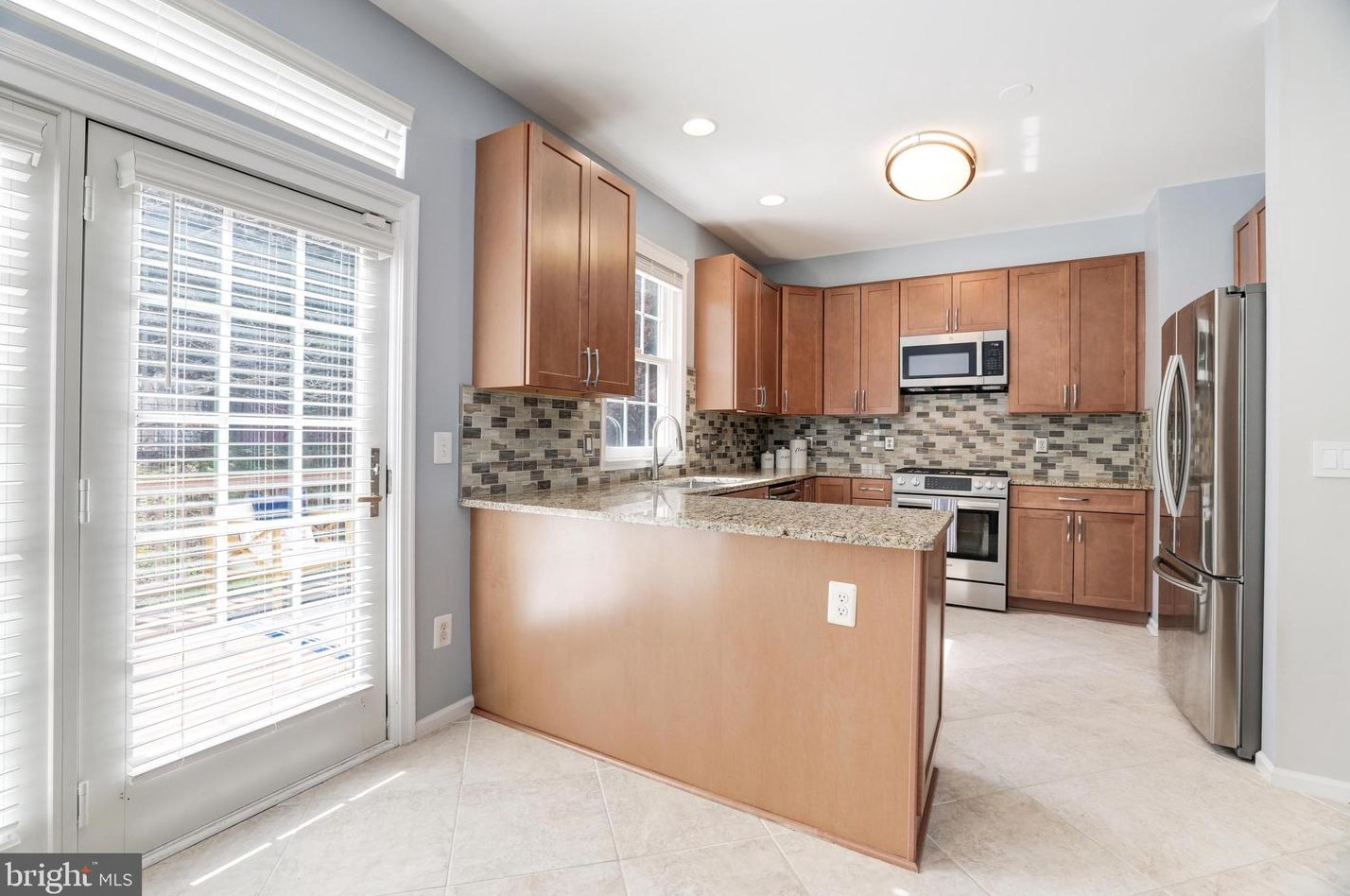 11411 Sunflower Ln, Fairfax VA  22030-6031 exterior