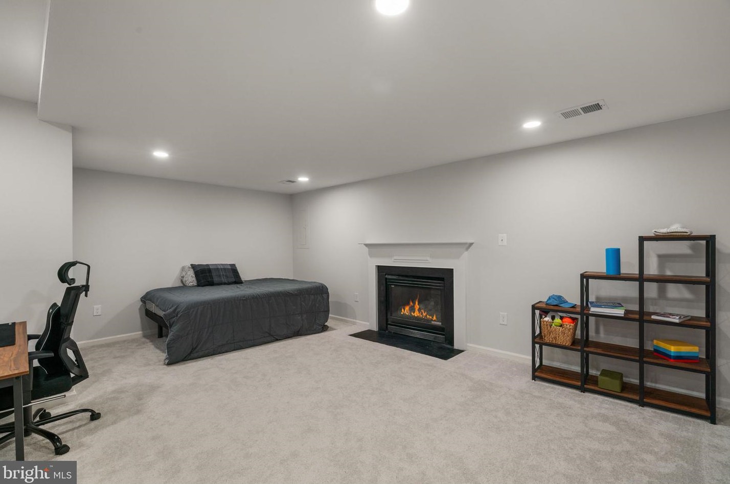 7710 Baird Ct, Lorton VA  22079-2100 exterior