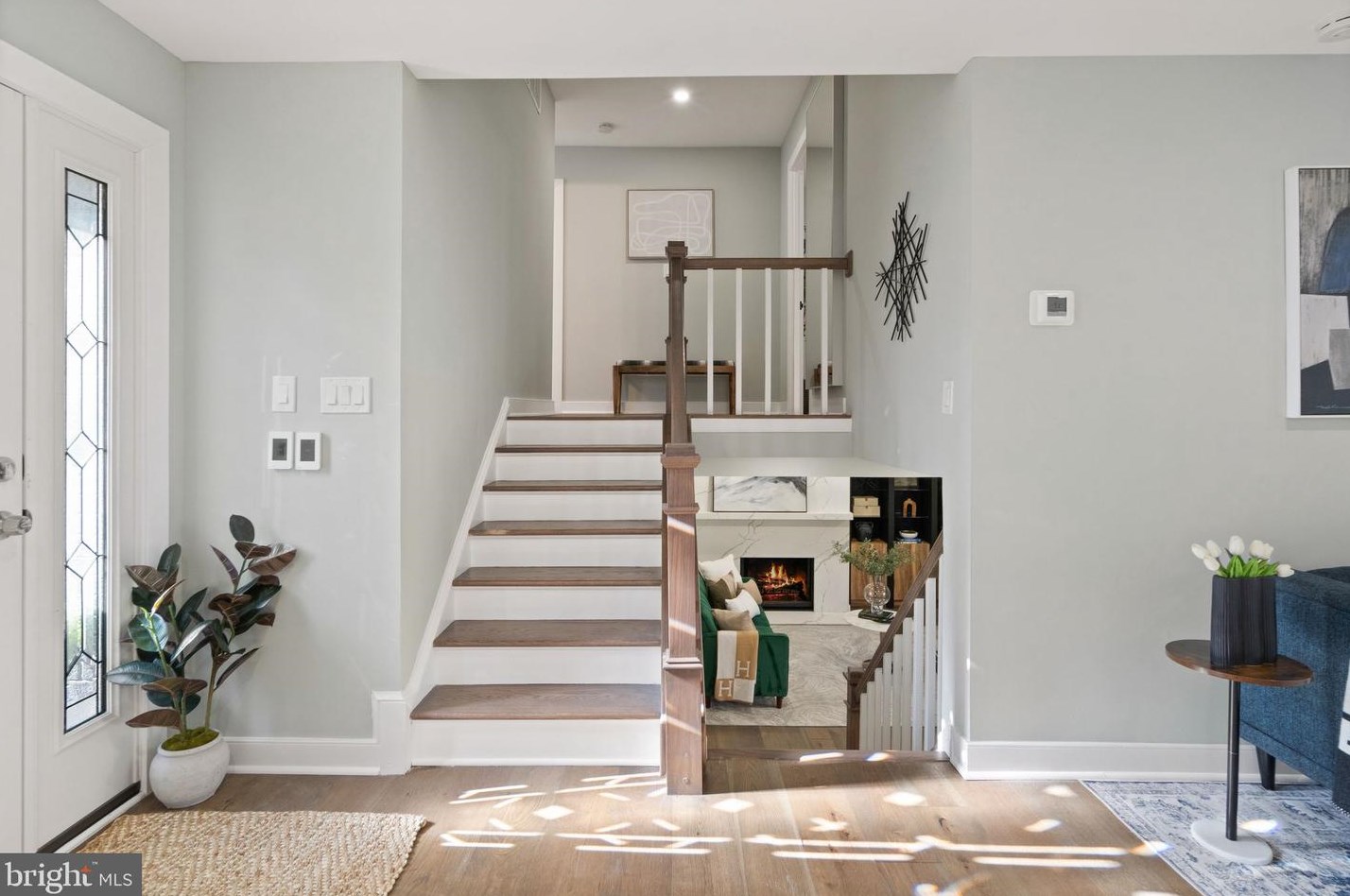 9642 Cinnamon Creek Dr, Vienna VA  22182-1428 exterior