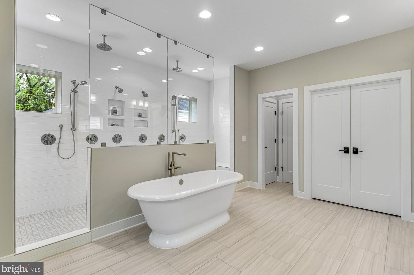 10109 Garrett St, Vienna VA 22181-3148 exterior