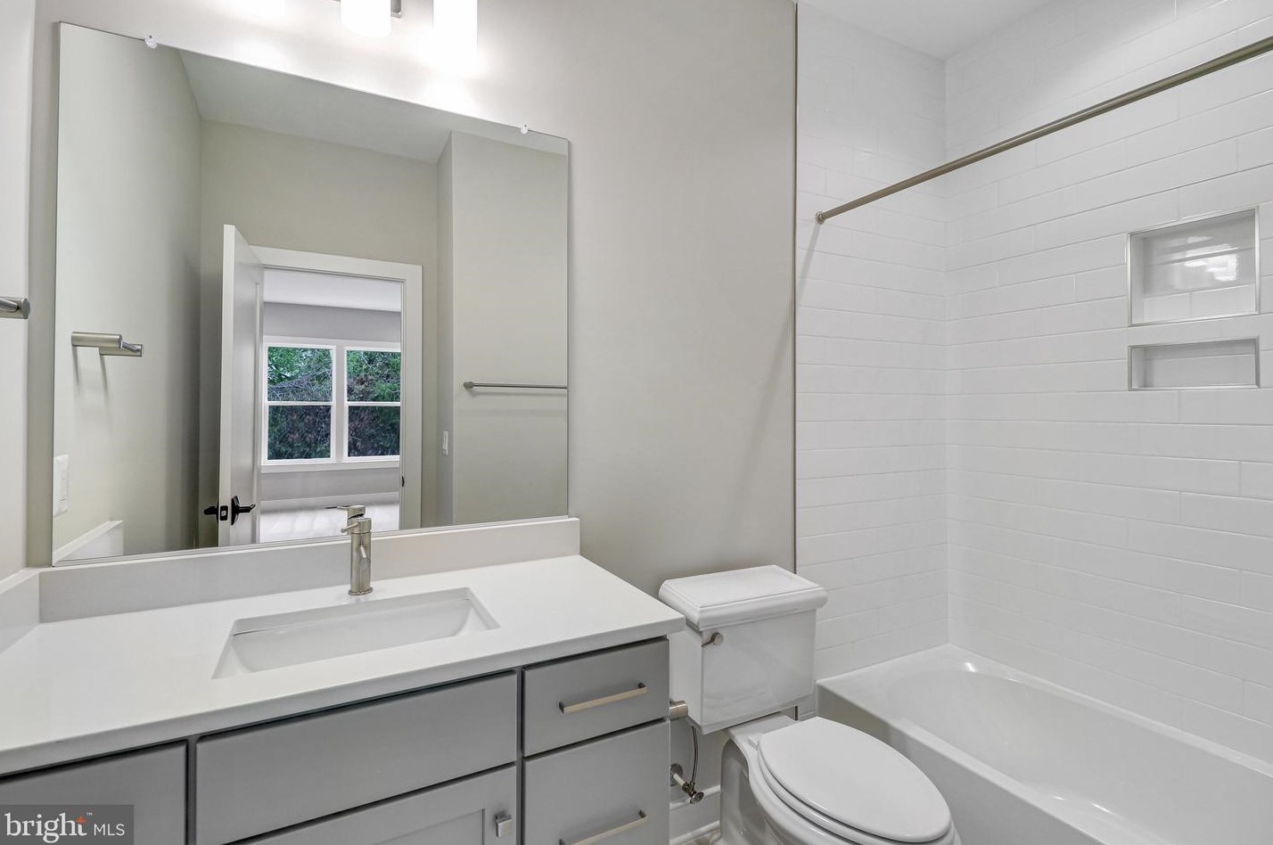 10109 Garrett St, Vienna VA 22181-3148 exterior