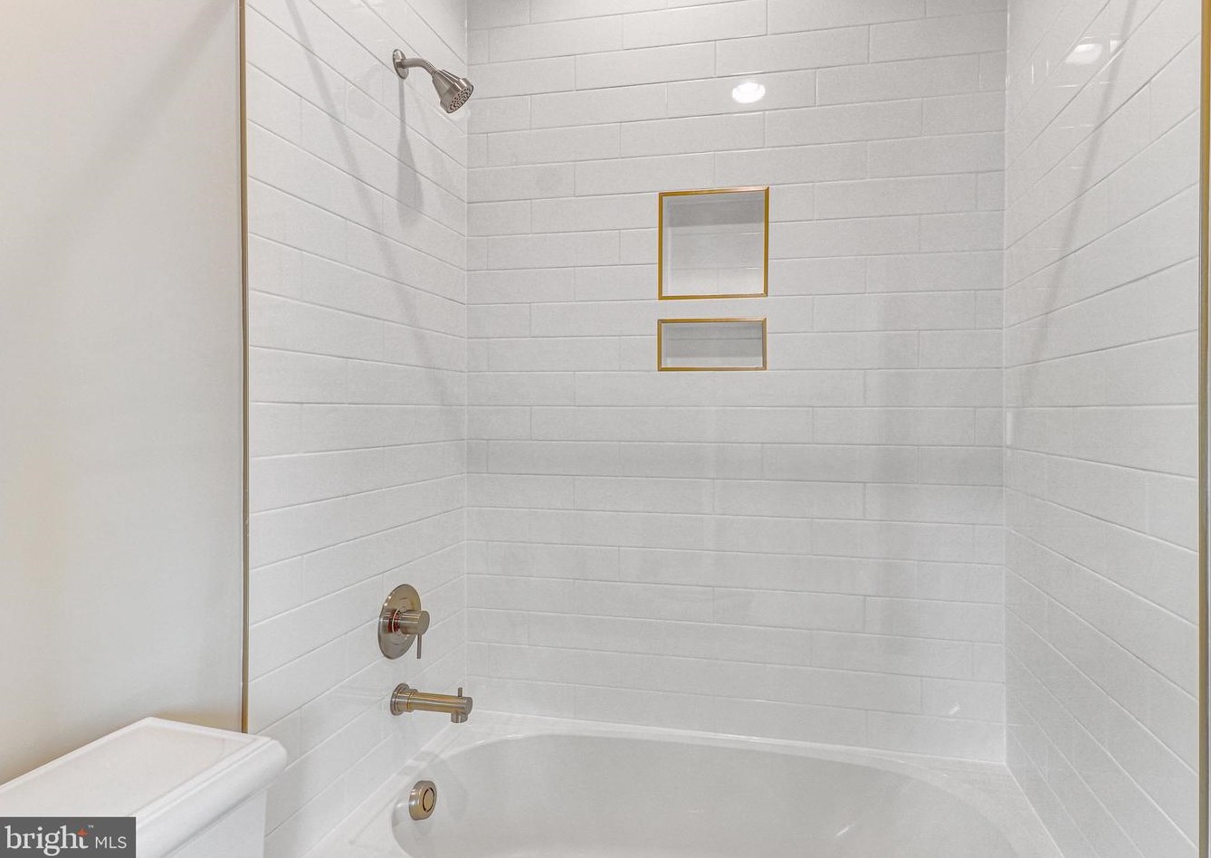 10109 Garrett St, Vienna VA 22181-3148 exterior