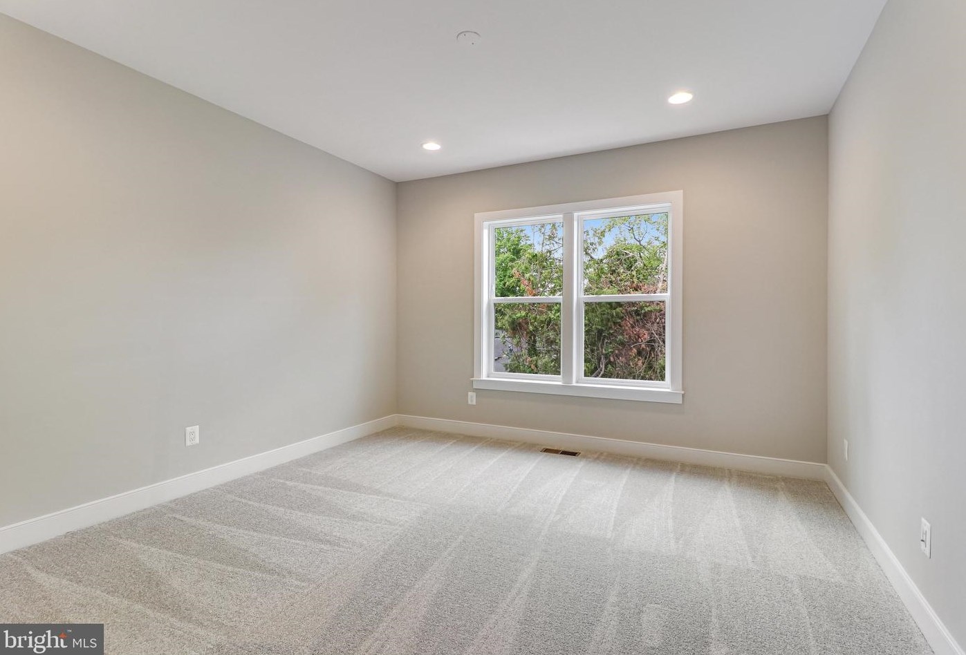 10109 Garrett St, Vienna VA 22181-3148 exterior