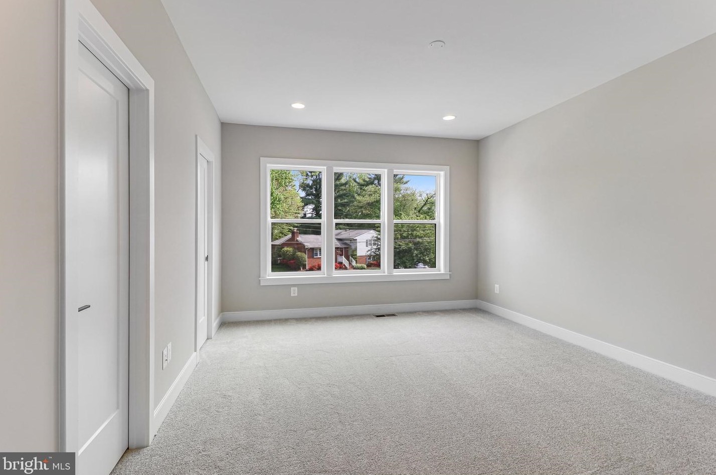 10109 Garrett St, Vienna VA 22181-3148 exterior