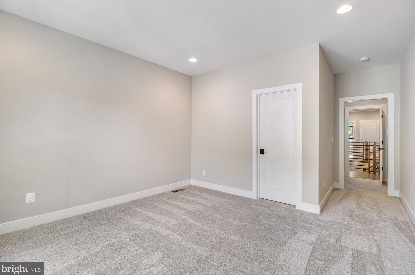 10109 Garrett St, Vienna VA 22181-3148 exterior