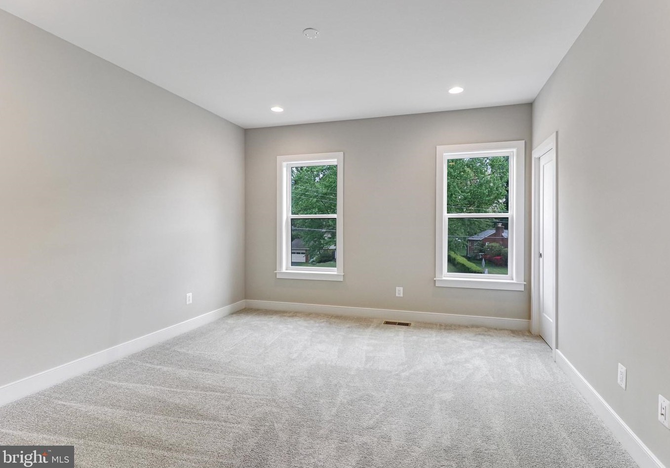 10109 Garrett St, Vienna VA 22181-3148 exterior