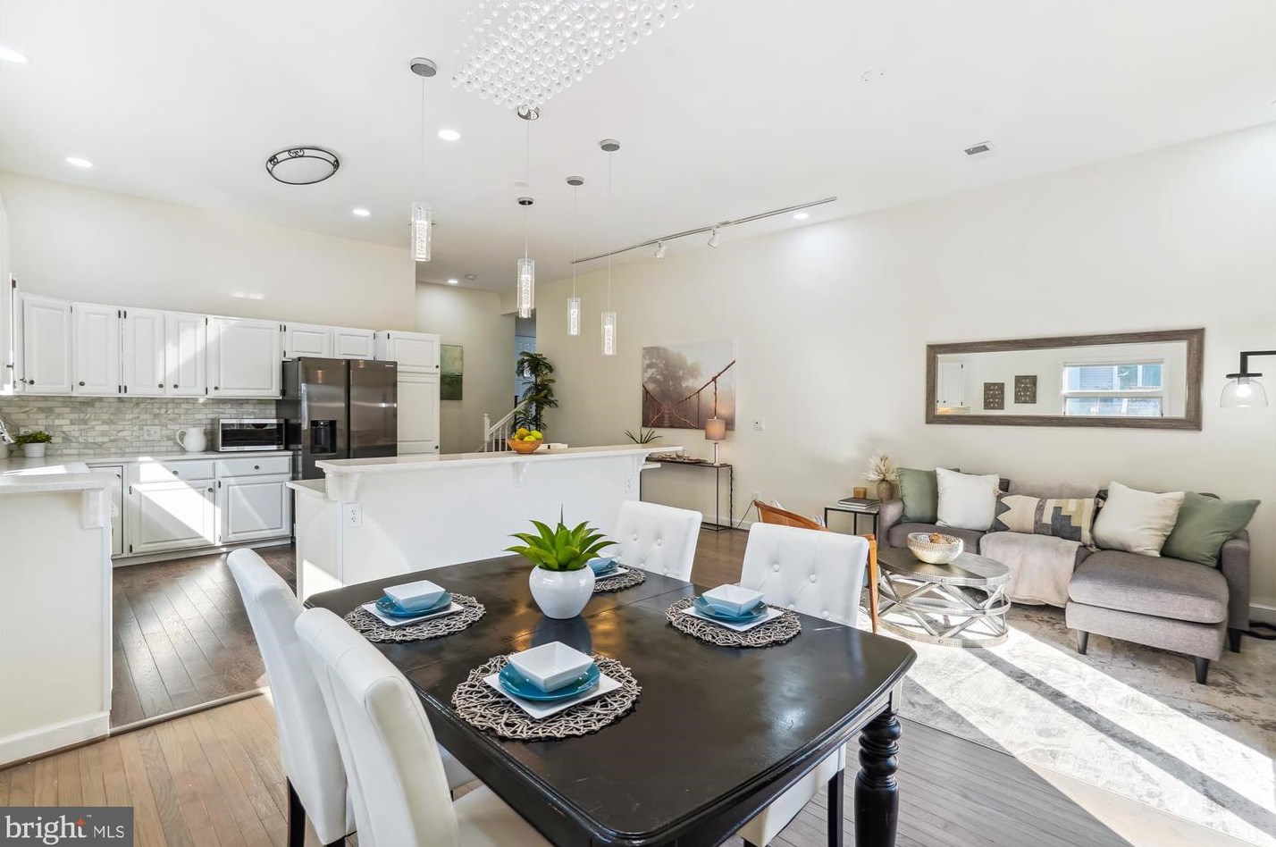 5117 Mount Vernon Memorial Hwy, Alexandria VA  22309-3319 exterior