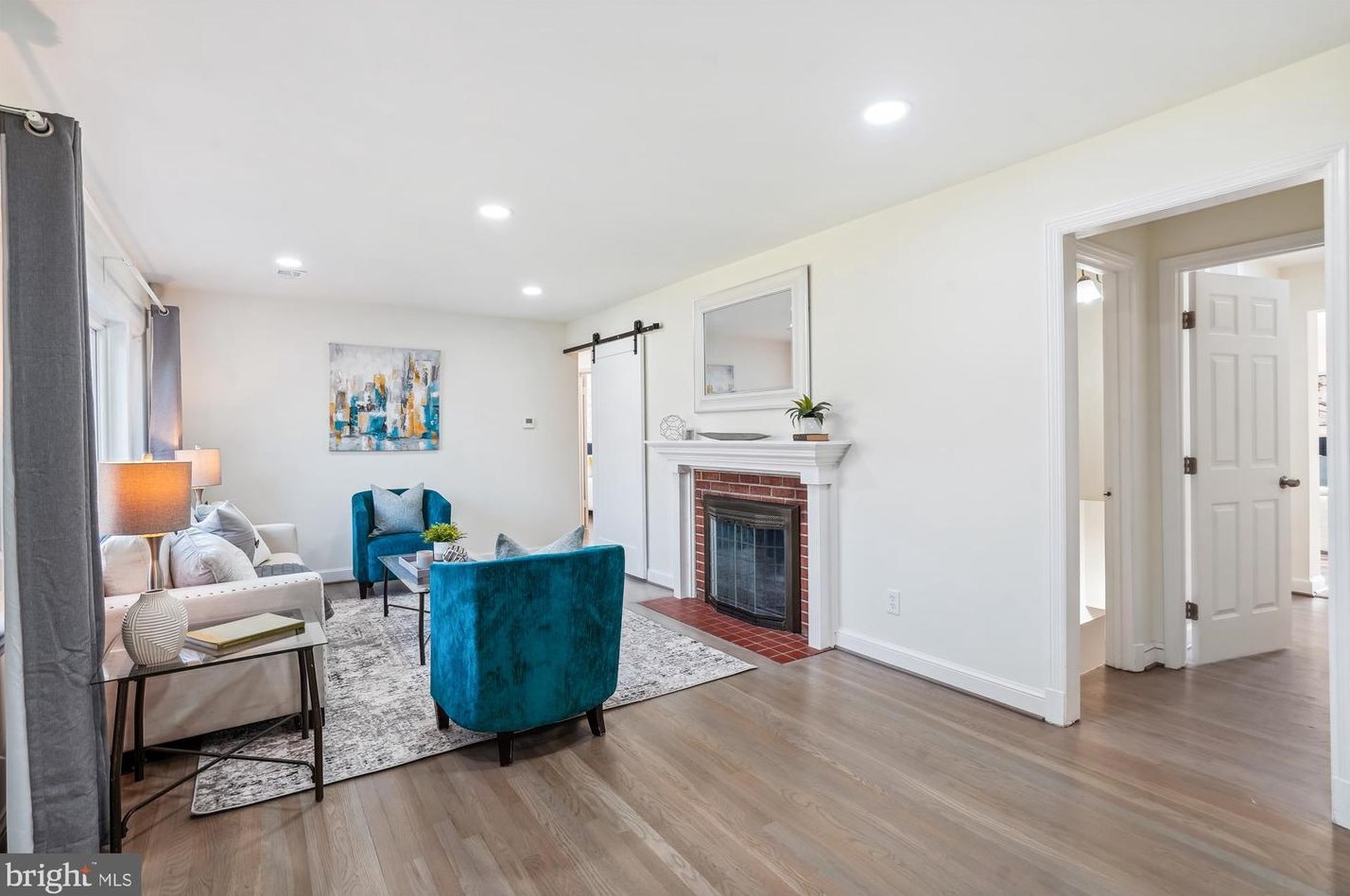 5117 Mount Vernon Memorial Hwy, Alexandria VA  22309-3319 exterior