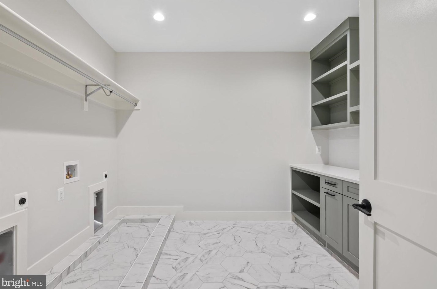 6825 Lemon Rd, Mc Lean VA 22101-5422 exterior