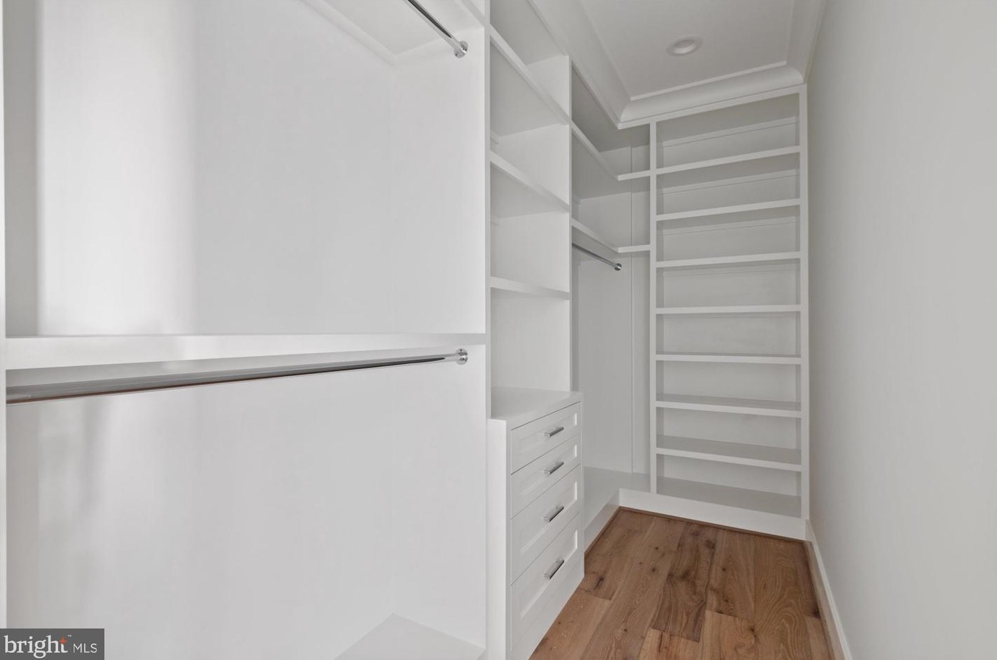 6825 Lemon Rd, Mc Lean VA 22101-5422 exterior