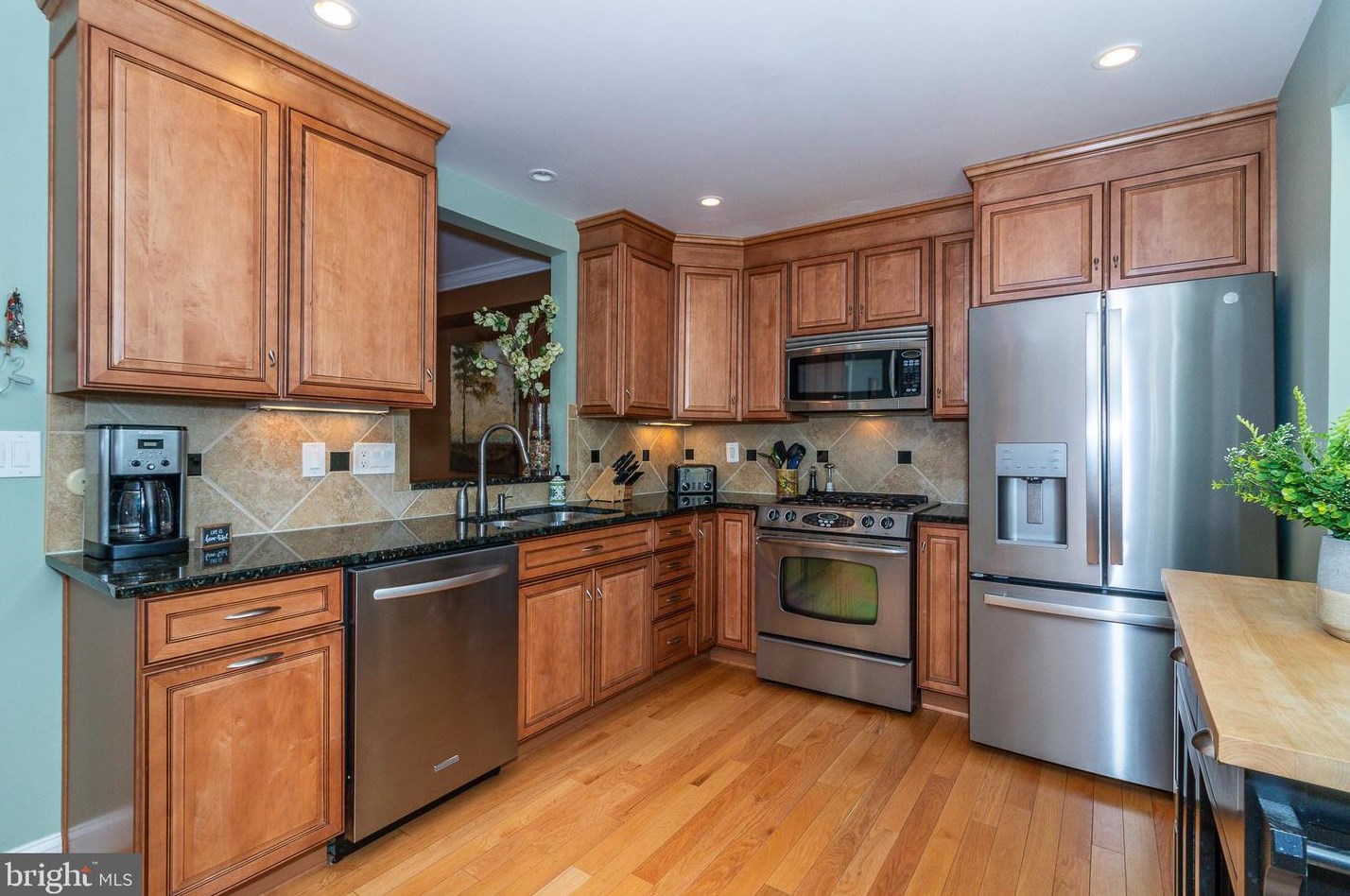 10460 Malone Ct, Fairfax VA 22032-2377 exterior