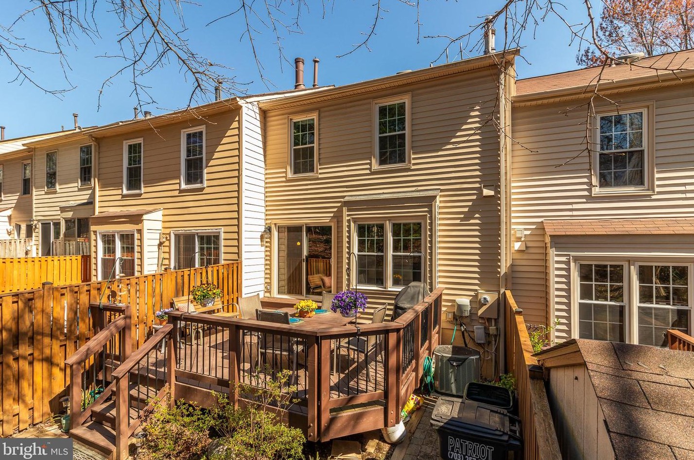 10460 Malone Ct, Fairfax VA 22032-2377 exterior