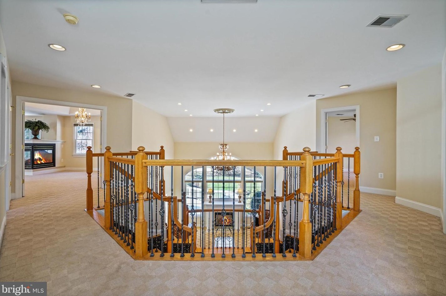 2910 Fox Mill Manor Dr, Vienna VA  22124-1246 exterior