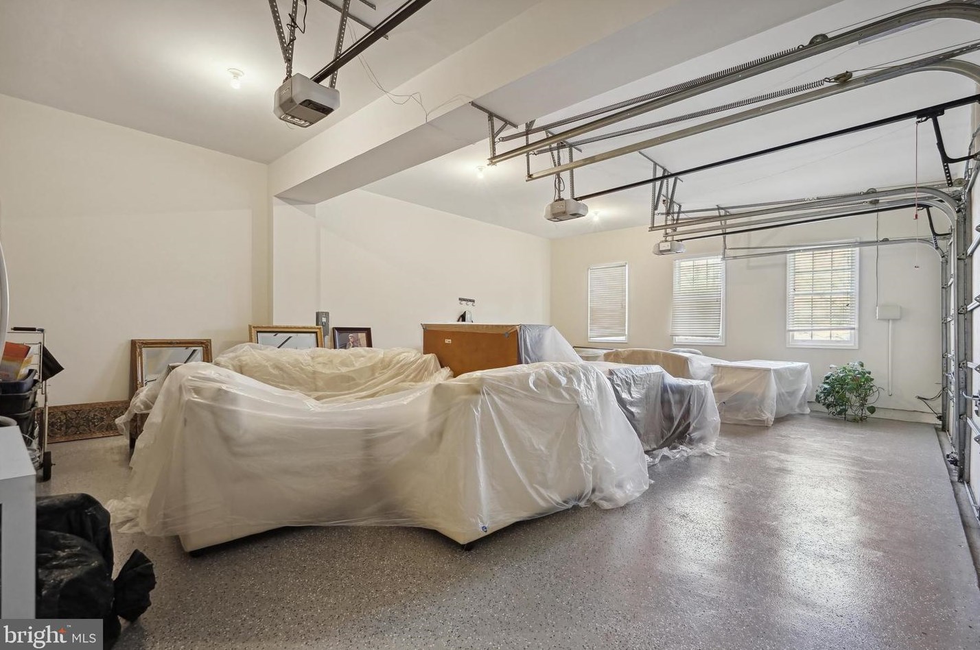 2910 Fox Mill Manor Dr, Vienna VA  22124-1246 exterior