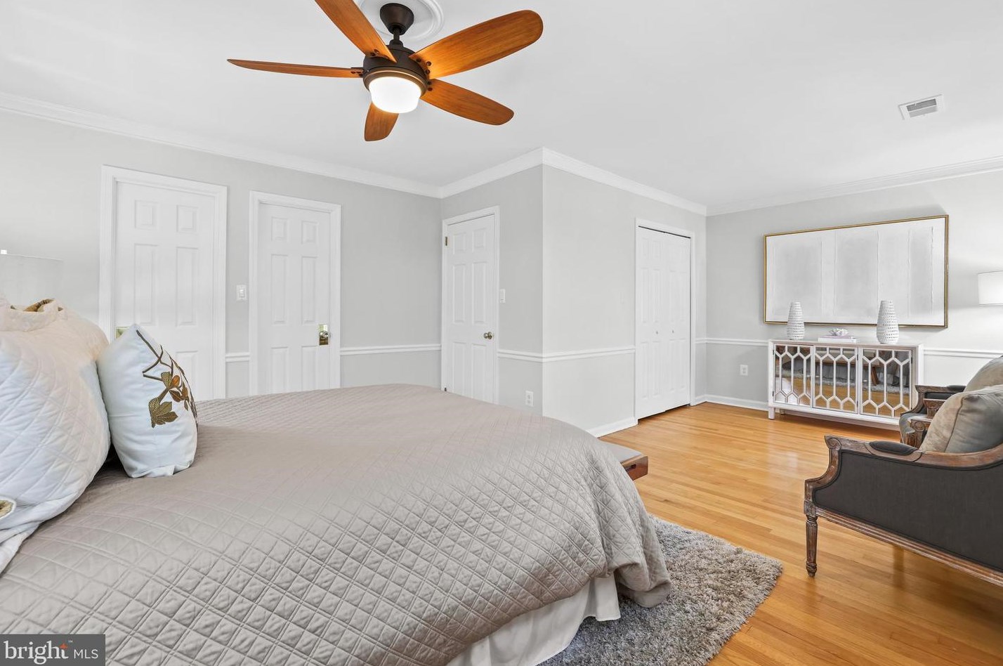 3230 Spring Ln, Falls Church VA  22041-2608 exterior