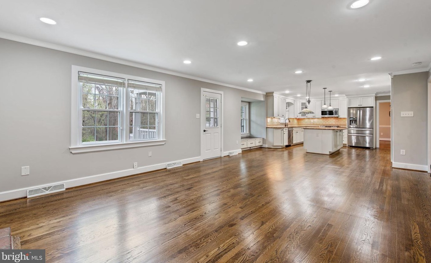 2821 Rifle Ridge Rd, Vienna VA  22124-1204 exterior